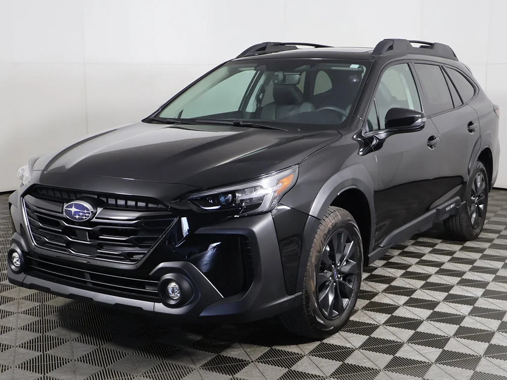 Used 2025 Black Subaru Onyx Edition image 10
