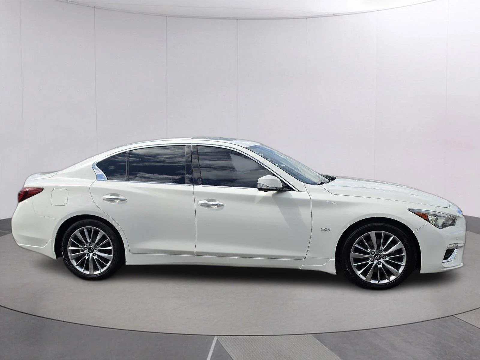 Used 2020 Pure White INFINITI 3.0t LUXE image 7