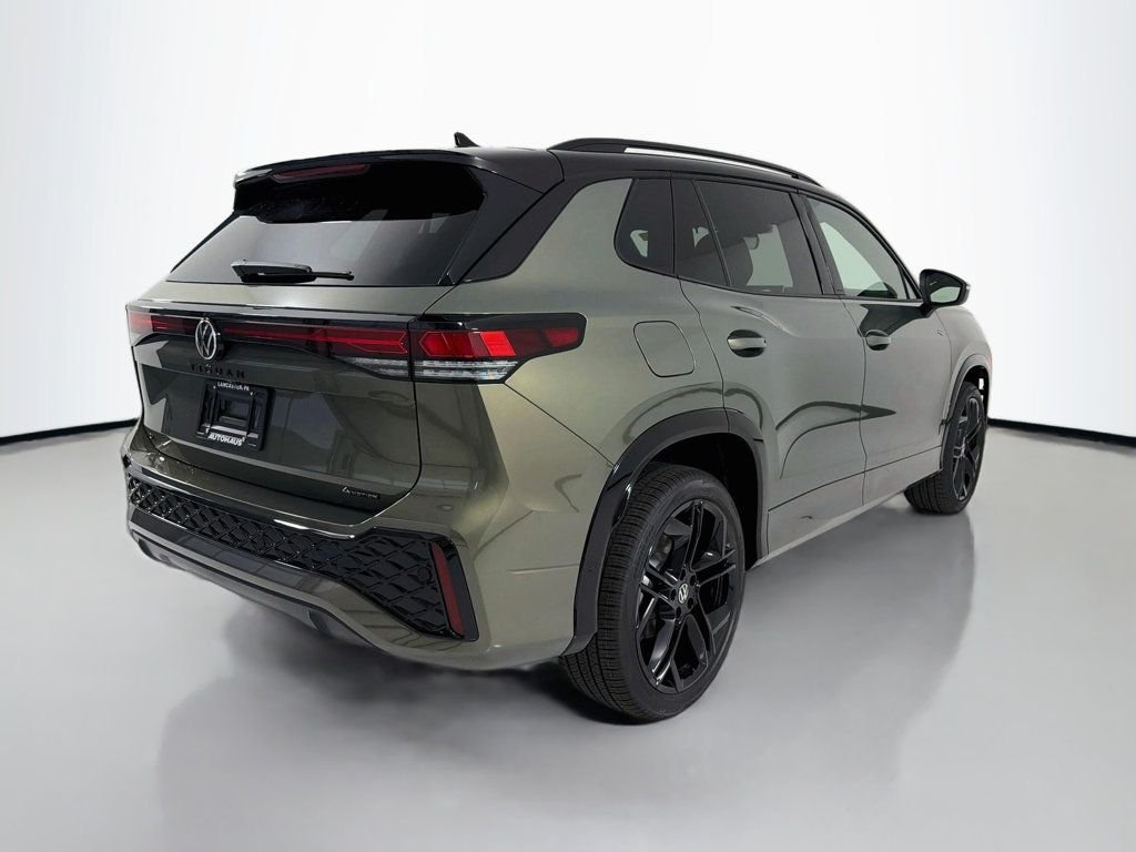 New 2026 Avocado Green w/Deep Black Roof Volkswagen 2.0T SE R-Line Black 4MOTION image 7