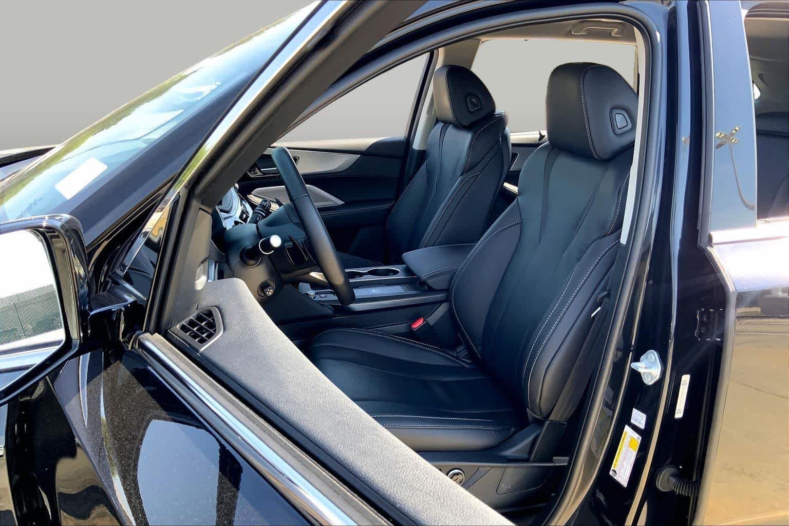 Certified Used 2026 Majestic Black Pearl Acura w/Technology Package image 8