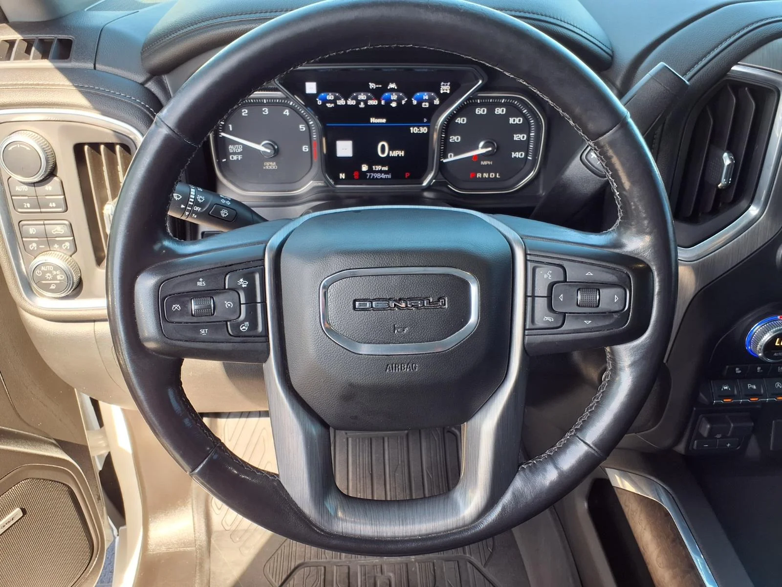 Used 2019 White GMC Denali image 9