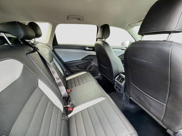 Used 2022 Gray Volkswagen 1.5T SEL image 26