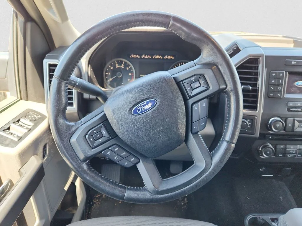 Used 2018 Gray Ford XLT image 7