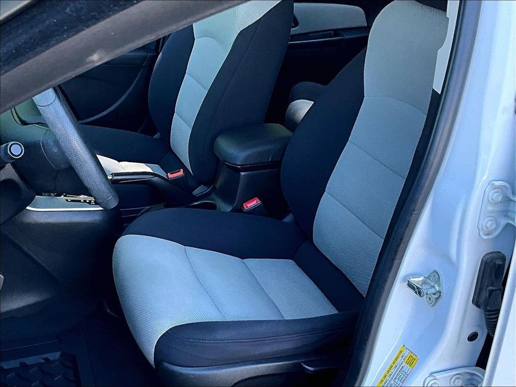 Used 2016 White Chevrolet LS image 10