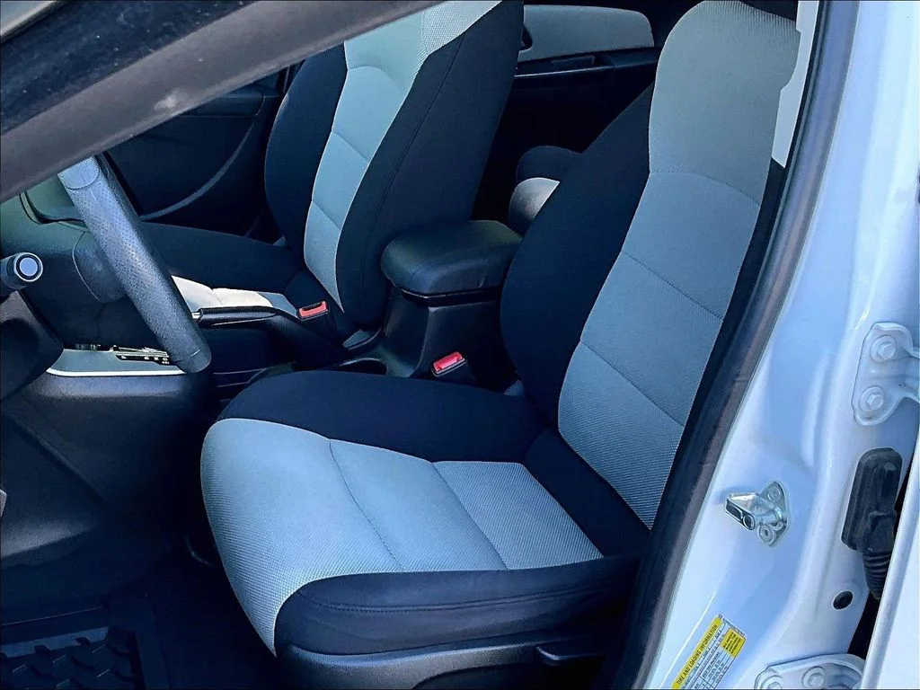 Used 2016 White Chevrolet LS image 10