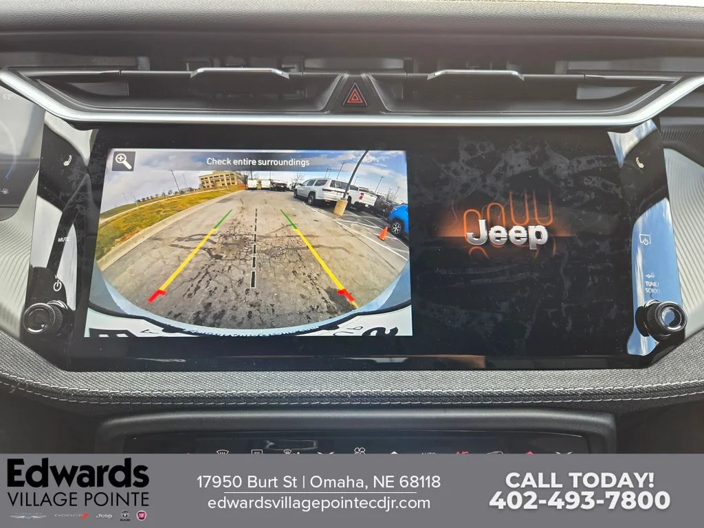 New 2026 Silver Zynith Clear-Coat Exterior Paint Jeep Laredo image 21