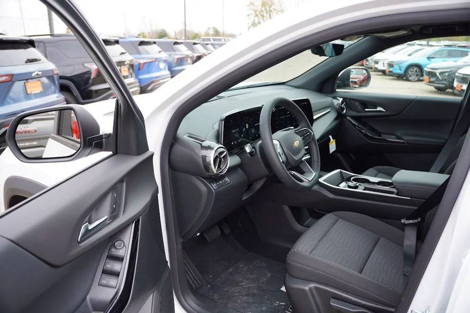 New 2026 Summit White Chevrolet LT image 10