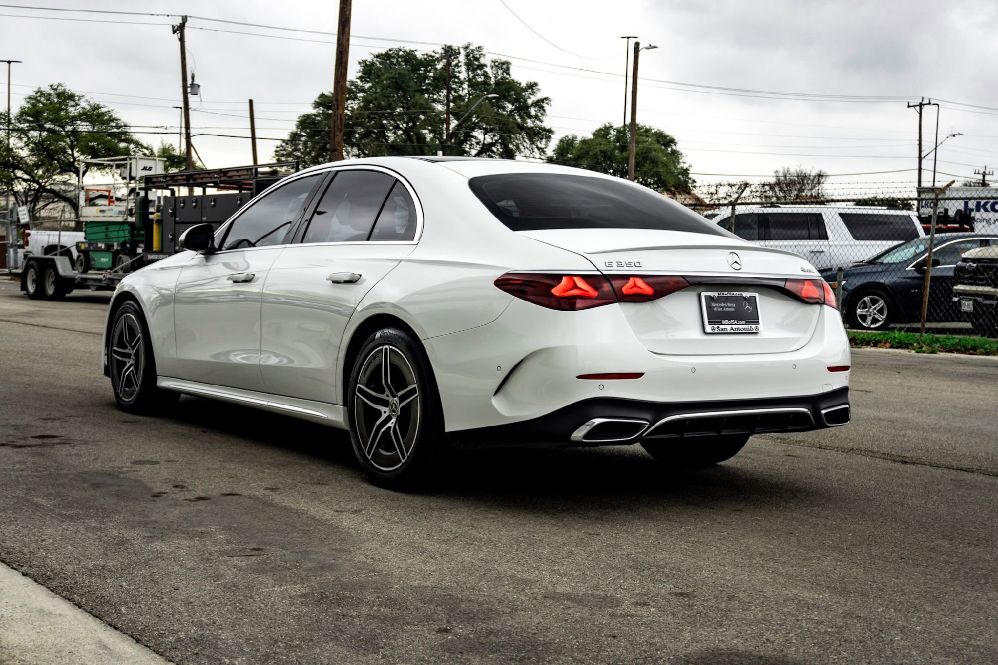 Certified Used 2025 Polar White Mercedes-Benz E 350 image 7