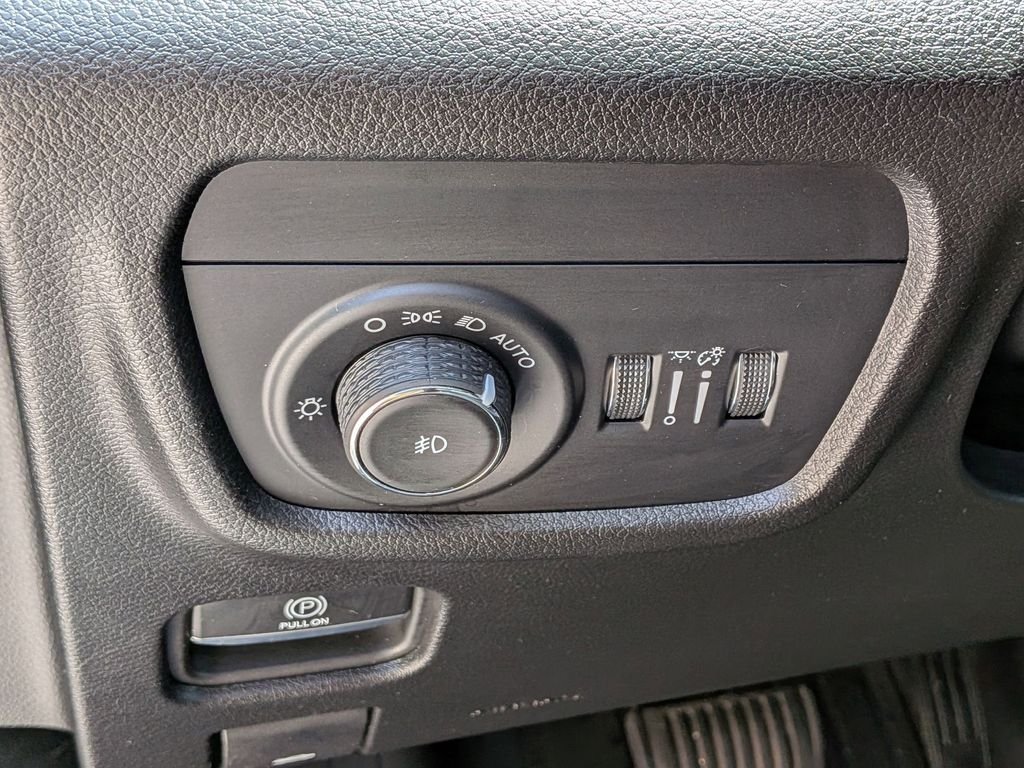 Used 2023 Black Jeep Overland image 18
