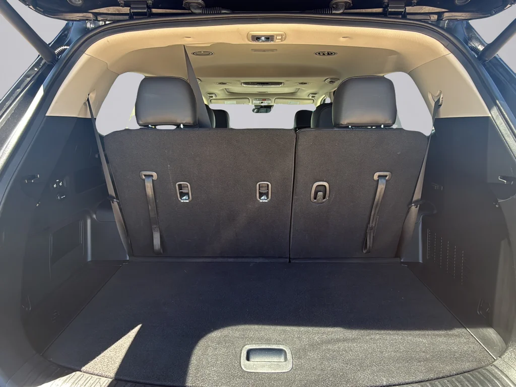 Certified Used 2025 Ebony Black Kia S image 31