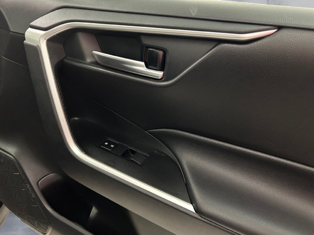 Used 2020 Gray Toyota XLE image 15
