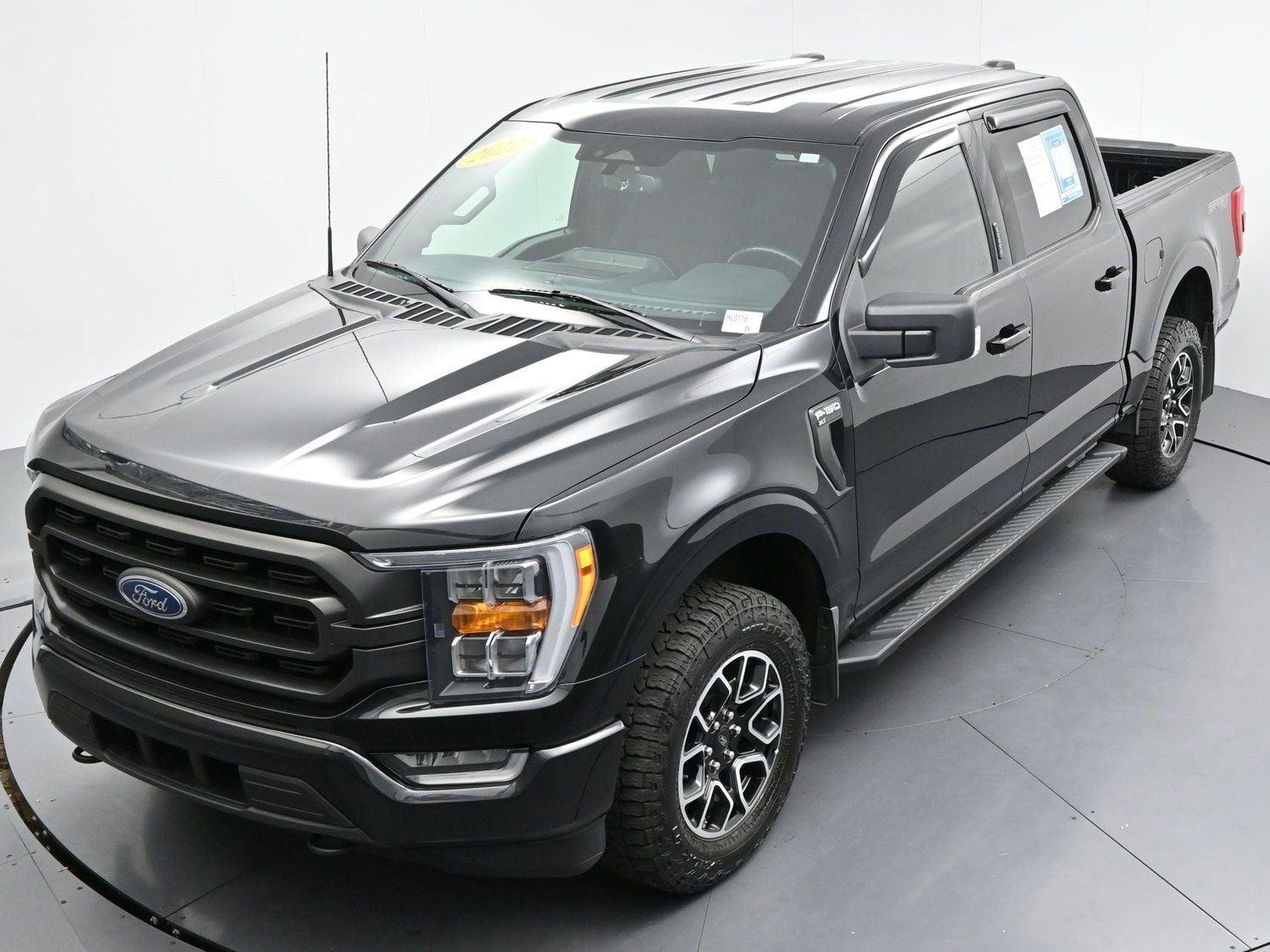 Used 2022 Agate Black Ford XLT image 45