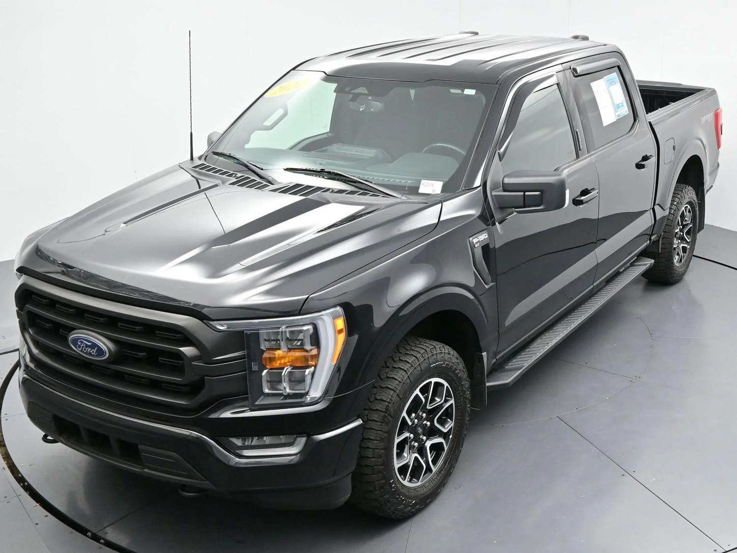 Used 2022 Agate Black Ford XLT image 45