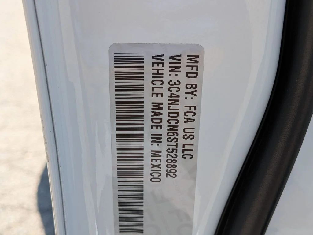 Used 2025 White Jeep Limited image 31