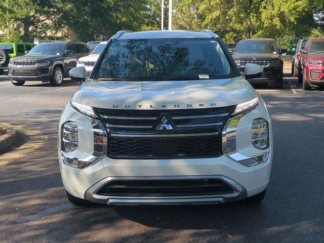 Used 2025 White Mitsubishi SEL image 8