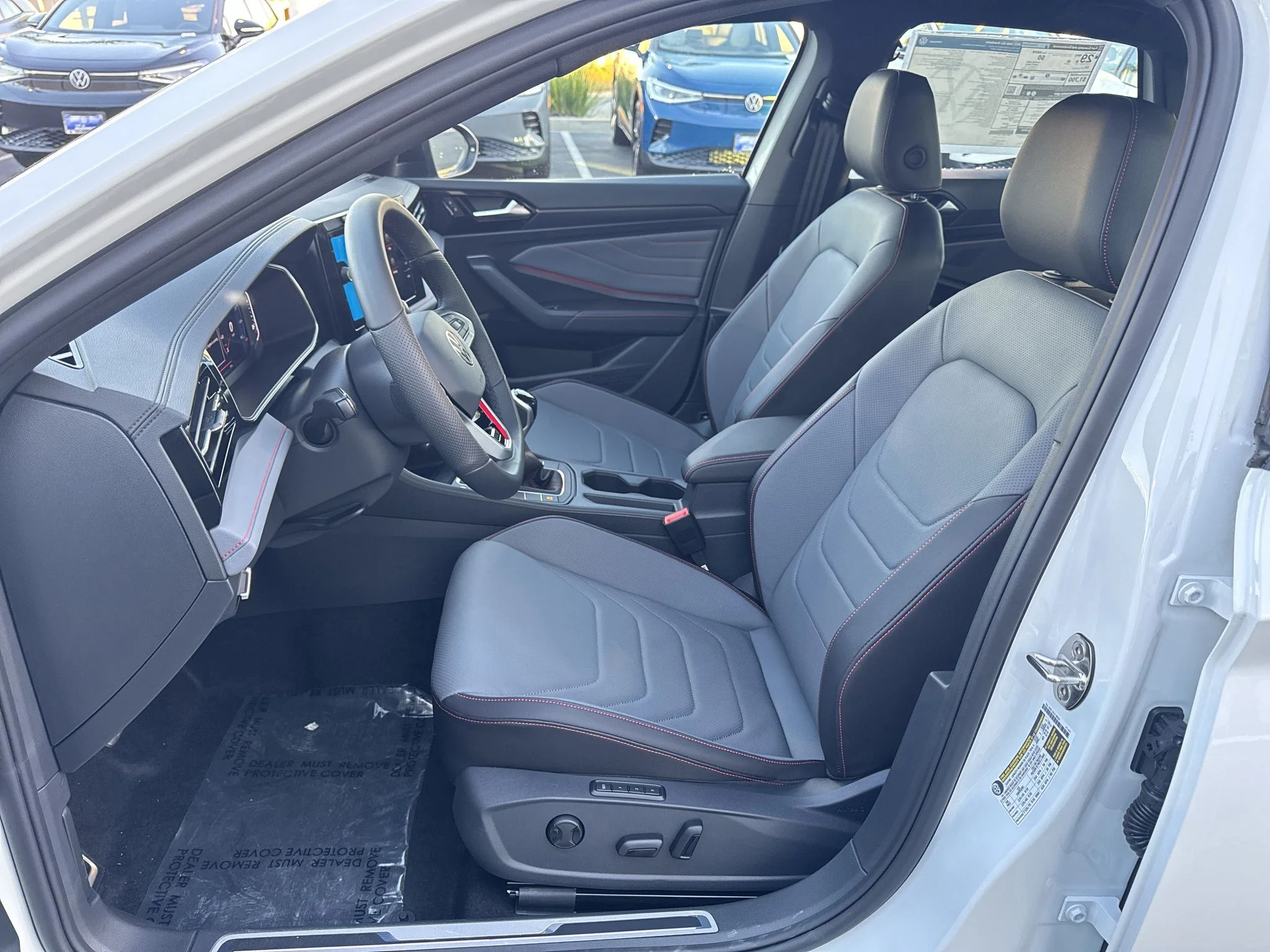 New 2026 Pure White w/Deep Black Roof Volkswagen Autobahn image 13