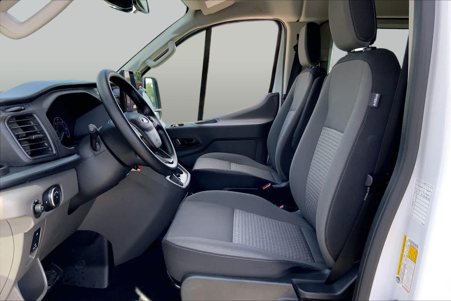 Used 2025 Oxford White Ford XLT image 8