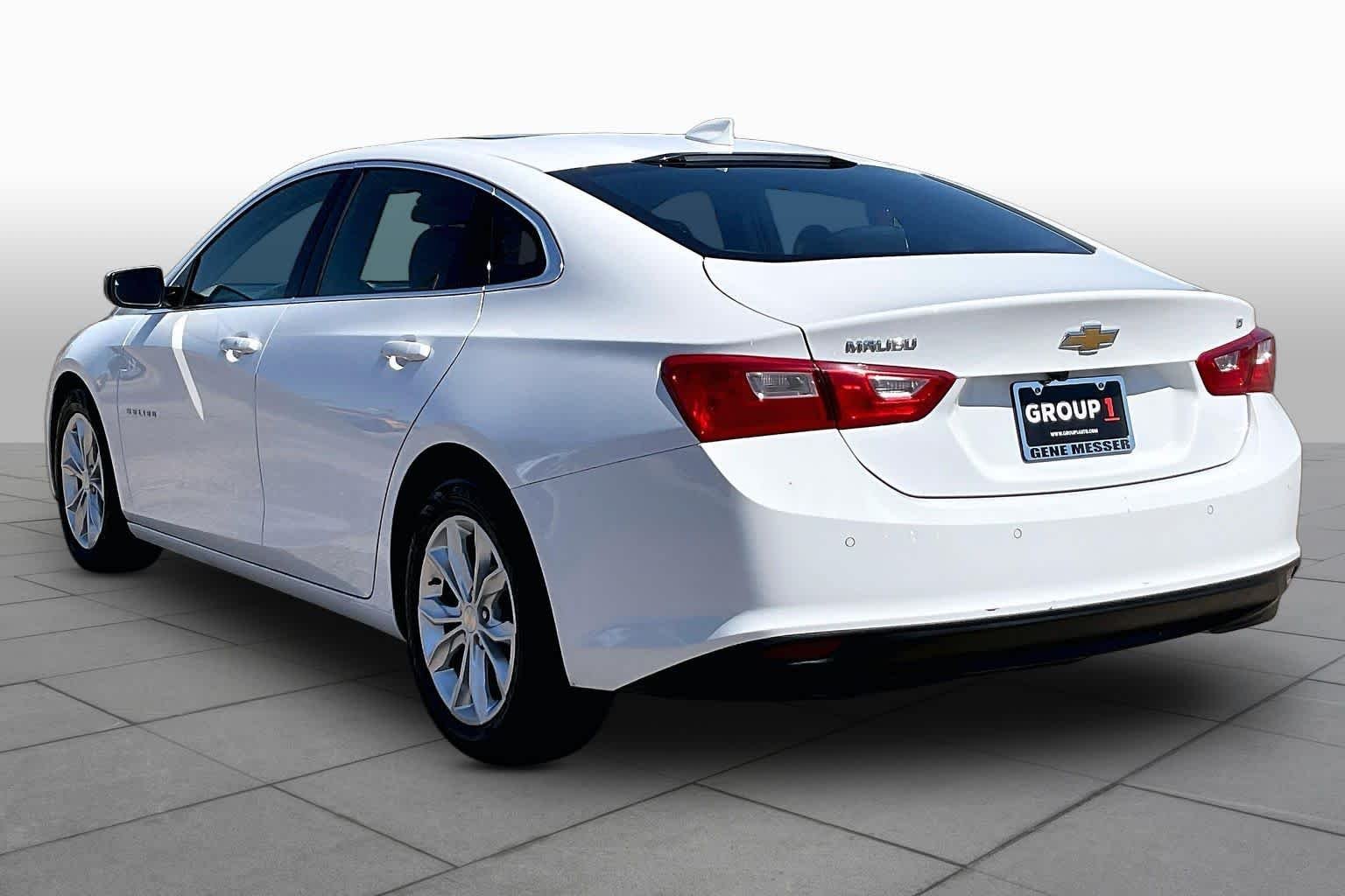 Used 2024 Summit White Chevrolet LT image 12