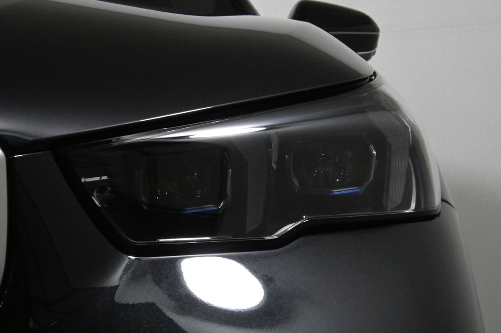 2026 BMW 5 Series 530i - Photo 11