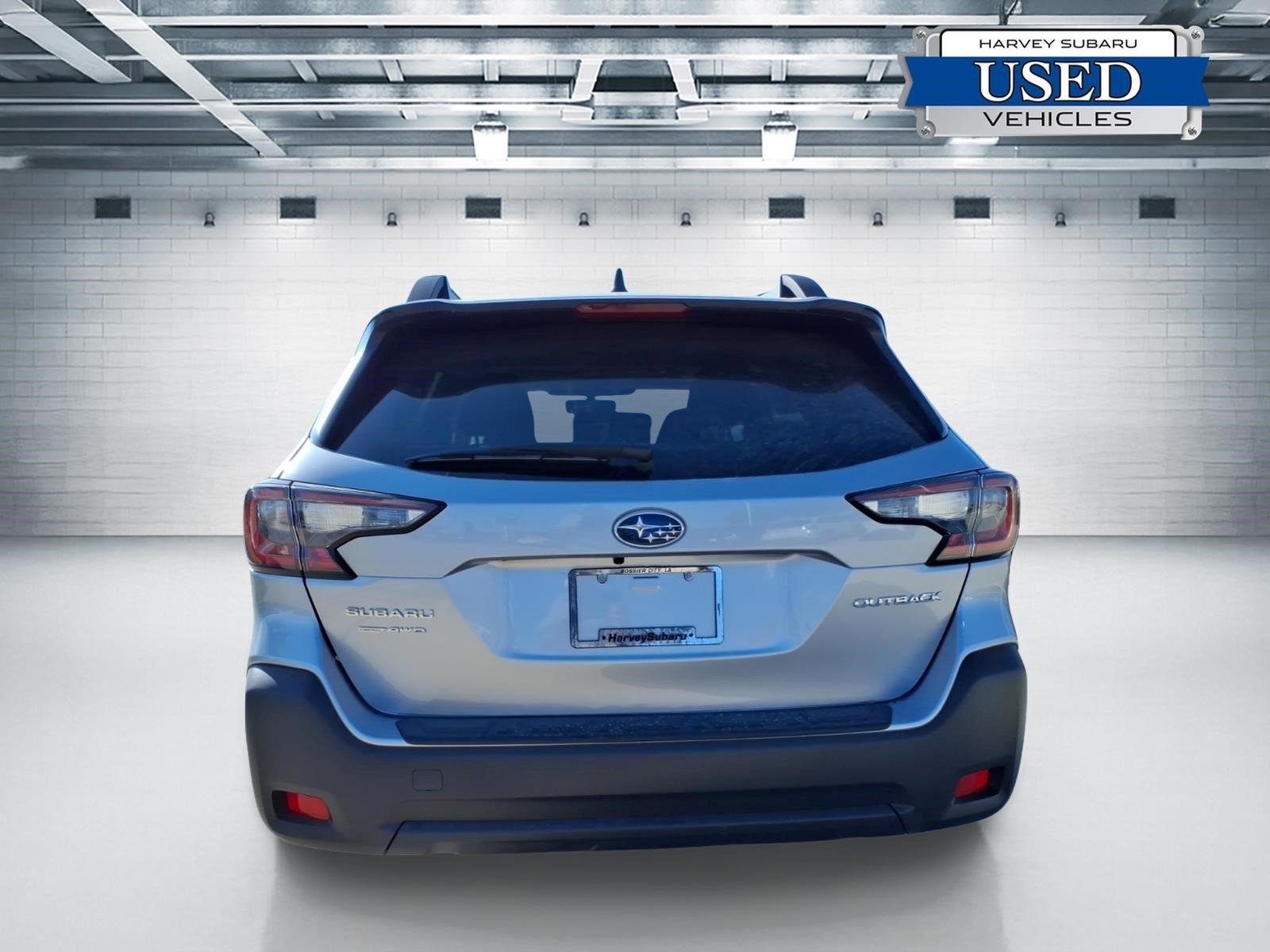 Used 2025 Ice Silver Metallic Subaru Premium image 3