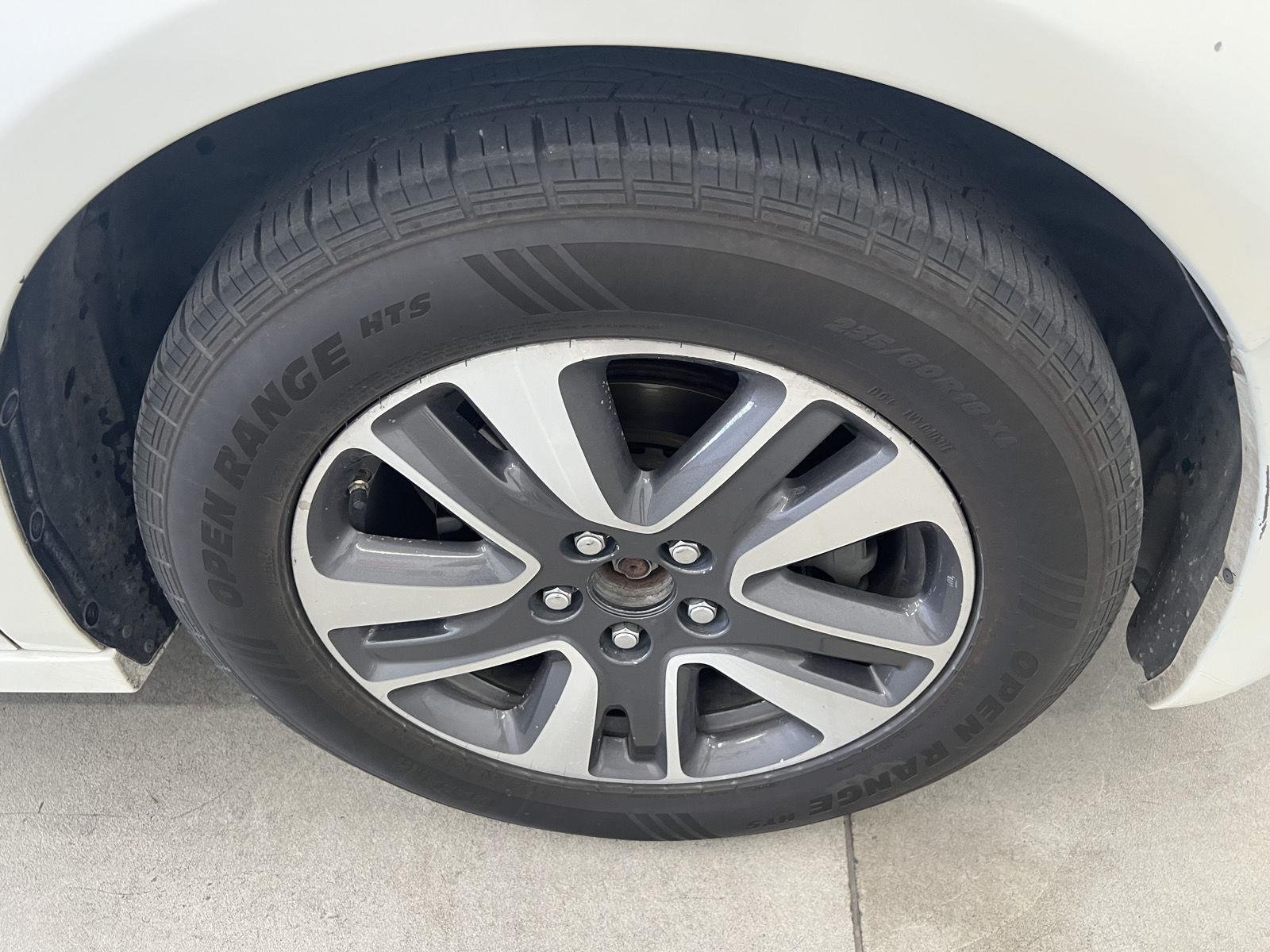 Used 2017 White Diamond Pearl Honda Touring image 8
