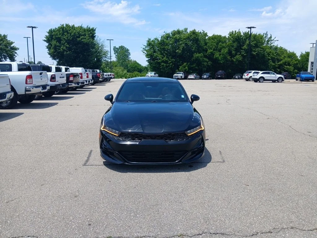 Used 2023 Black Kia GT image 3
