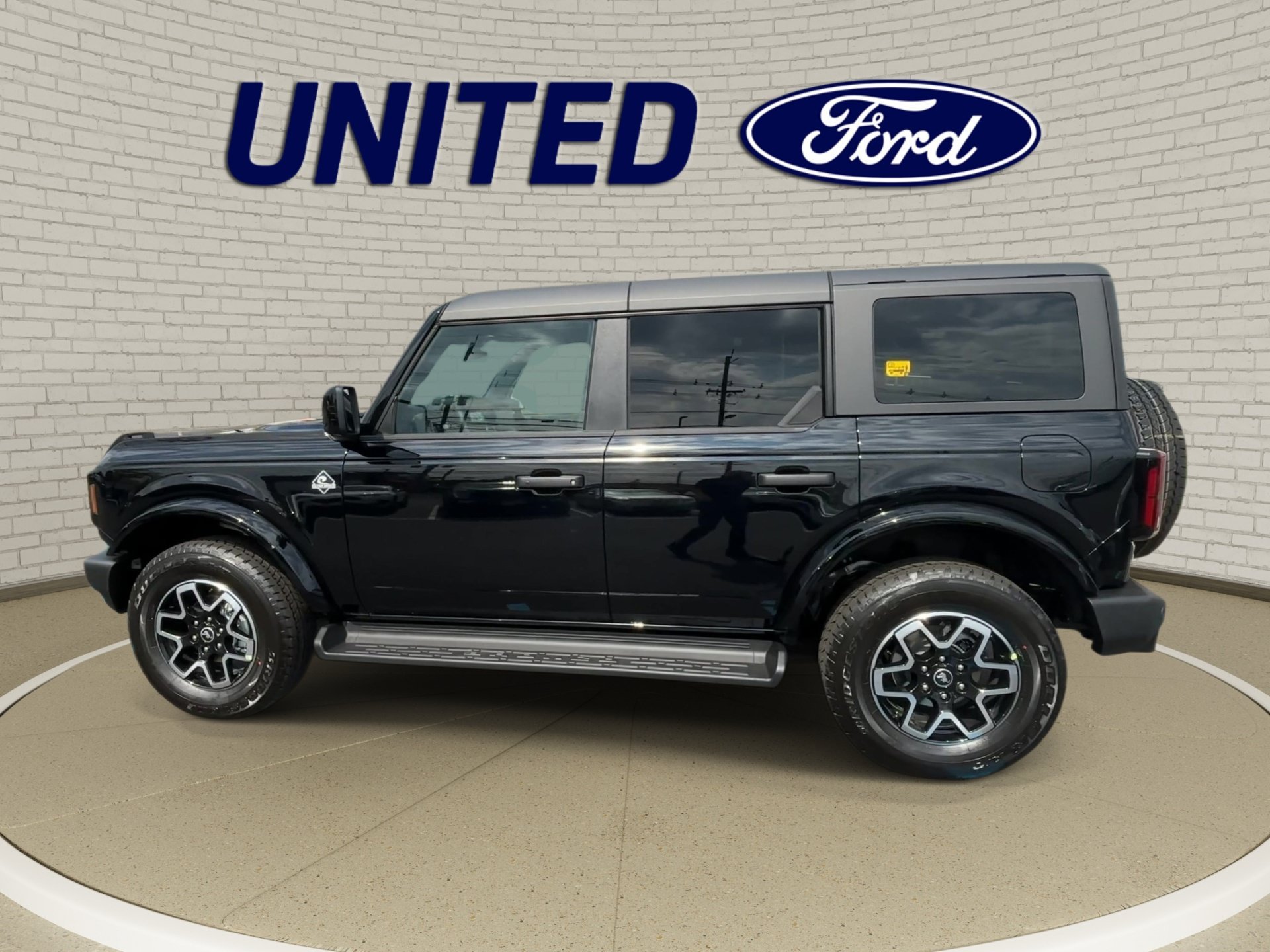 New 2026 Shadow Black Ford Outer Banks® image 6