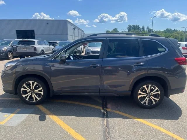 Used 2020 Magnetite Gray Metallic Subaru Limited image 6