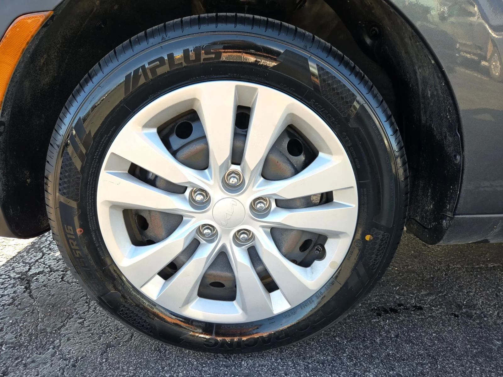 Used 2022 Gray Kia LX image 39