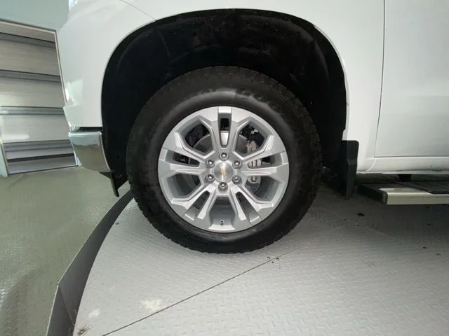 Used 2026 White Chevrolet LTZ image 10