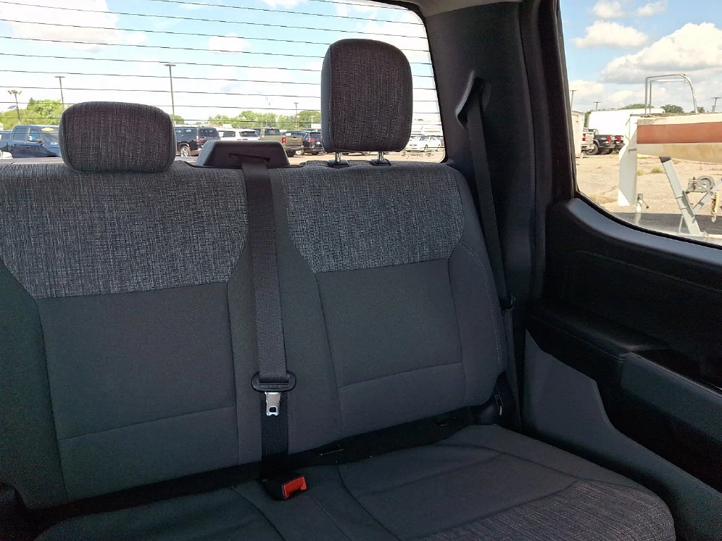 Used 2023  Ford XL image 21