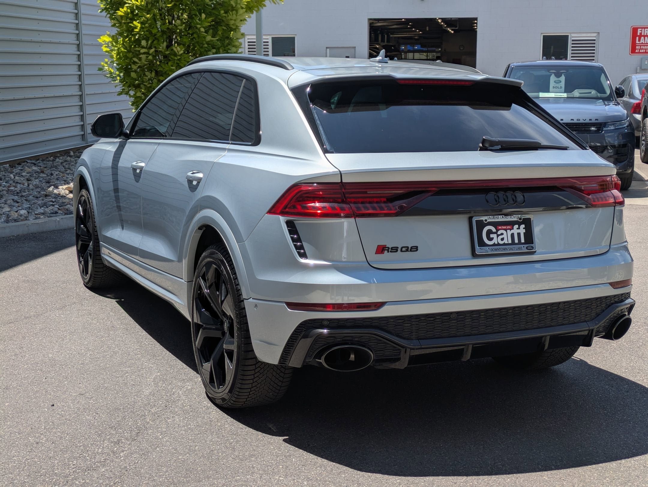 Used 2024 Satellite Silver Metallic Audi 4.0 TFSI quattro image 7
