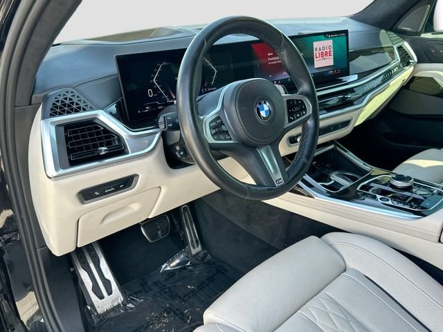 Used 2024 Black BMW xDrive40i image 9