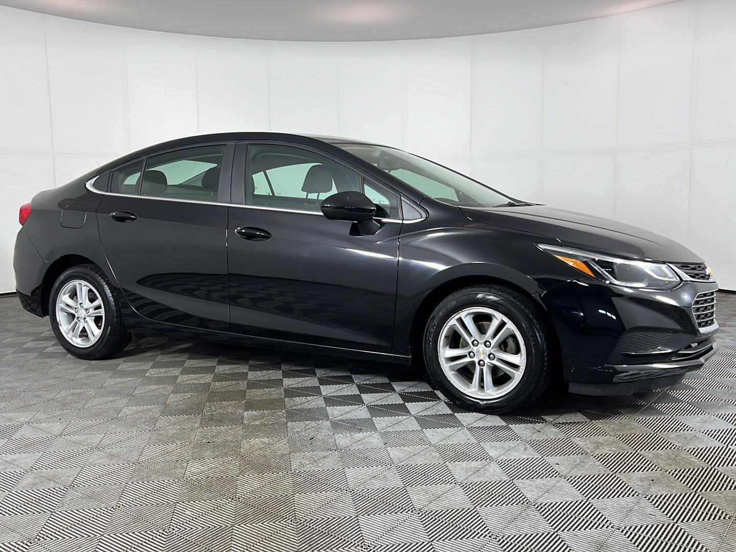 Used 2018 Mosaic Black Metallic Chevrolet LT image 3