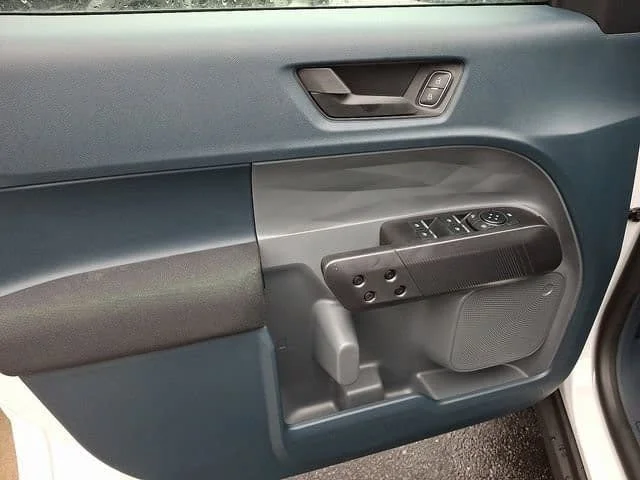 New 2026 Oxford White Ford XLT image 8