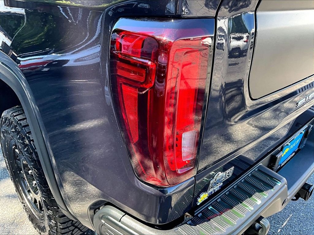 Used 2026 Silver GMC AT4X image 33