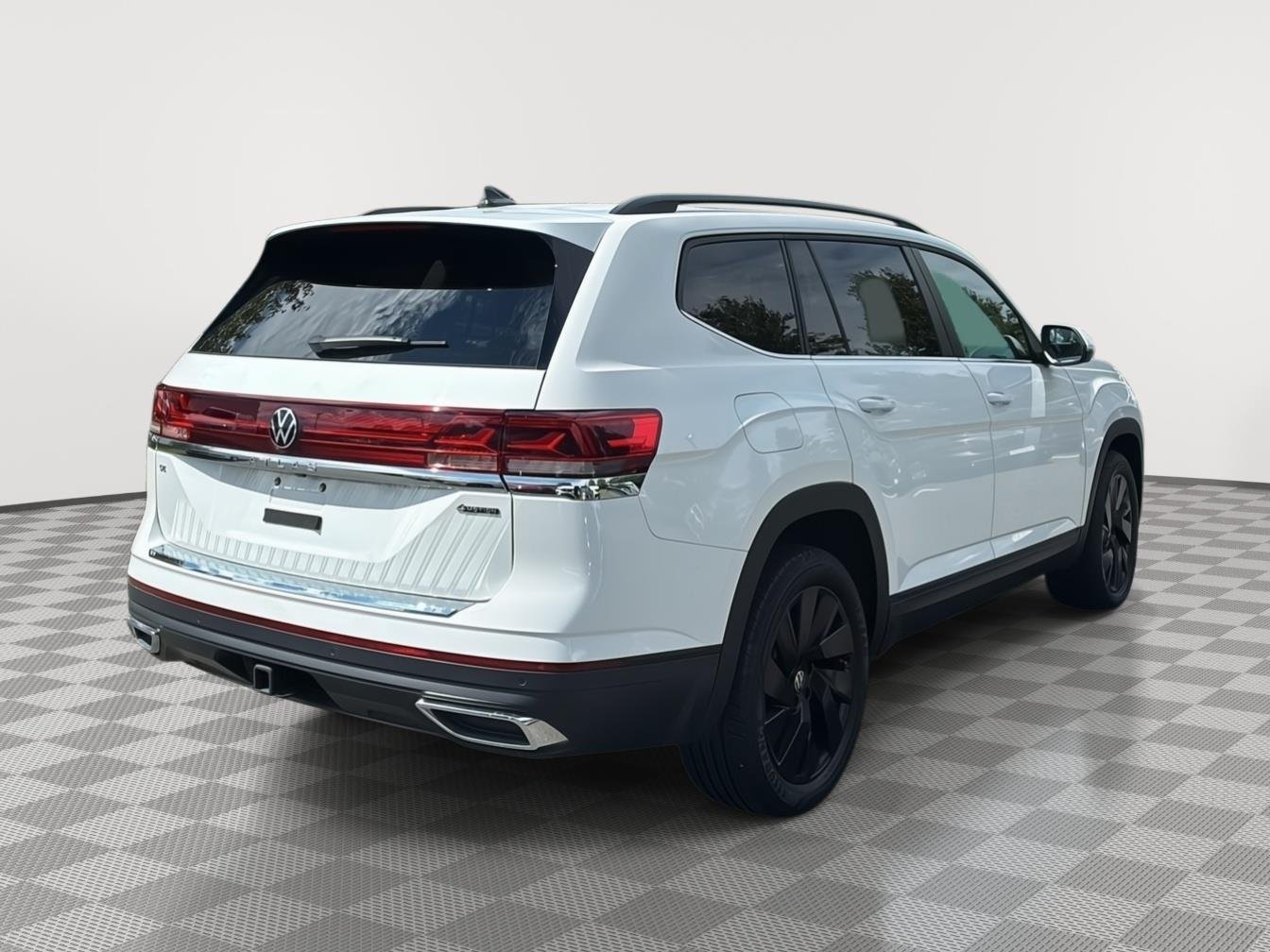 Used 2024 Pure White Volkswagen 2.0T SE w/Technology image 5