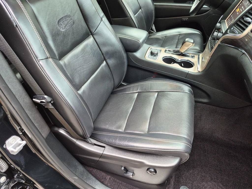 Used 2017 Black Jeep Overland image 30