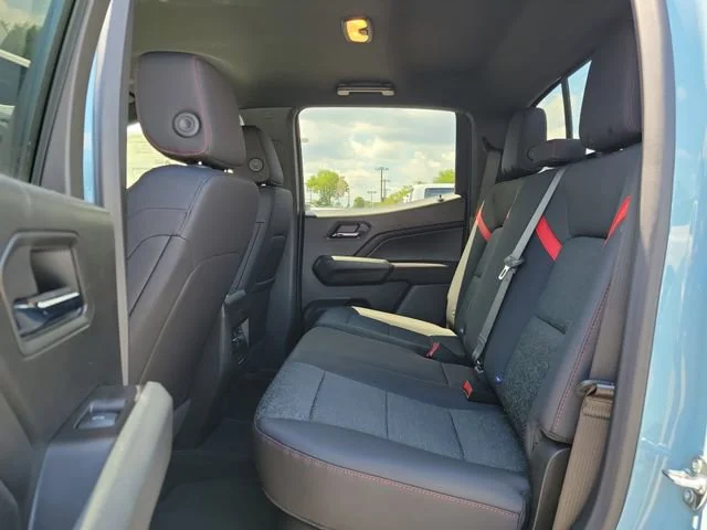 2026 Chevrolet Colorado Z71 - Photo 13