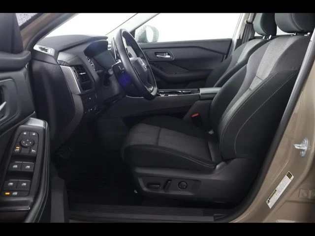 Used 2025 Beige/tan Nissan SV image 12