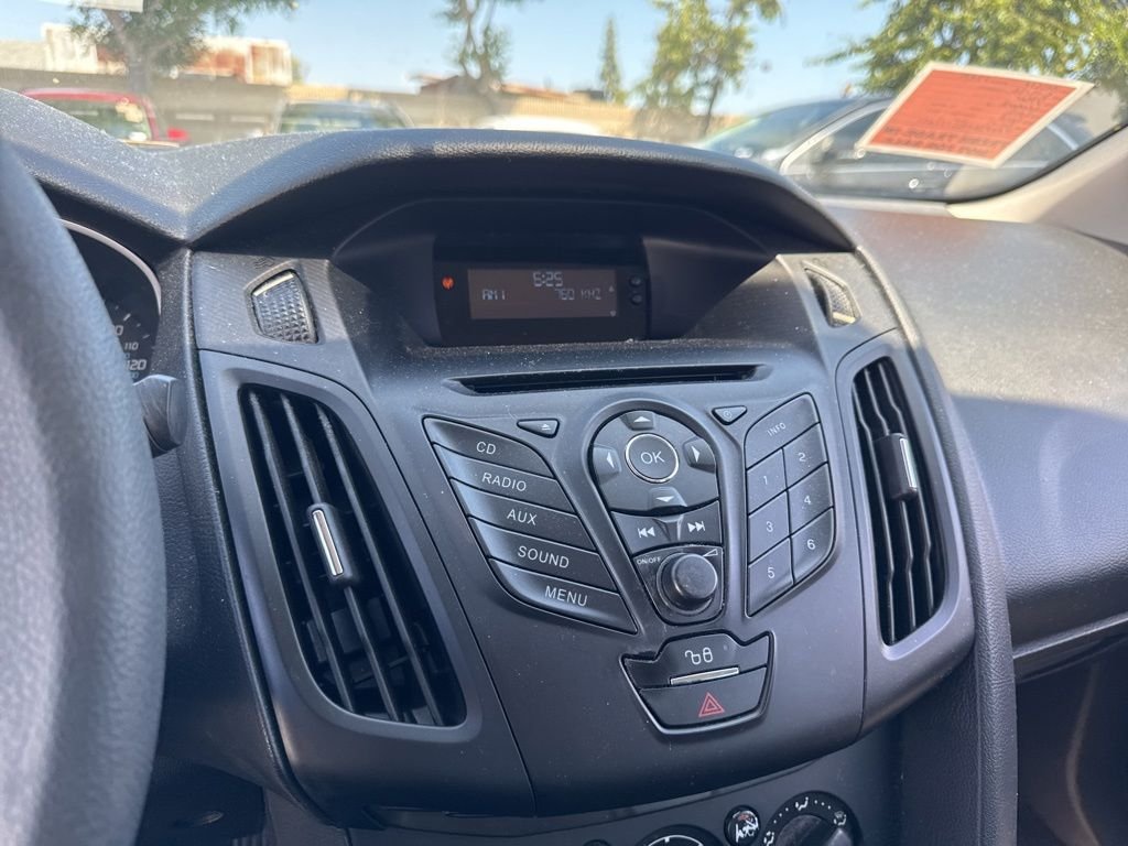 2012 Ford Focus S - Photo 8
