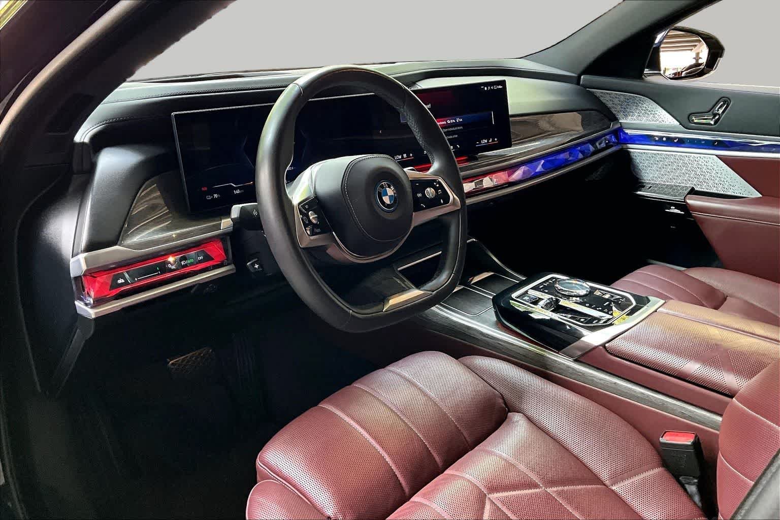 Used 2024 Carbon Black Metallic BMW xDrive60 image 17