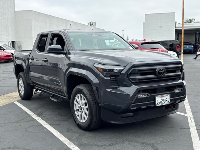 2025 Toyota Tacoma SR5