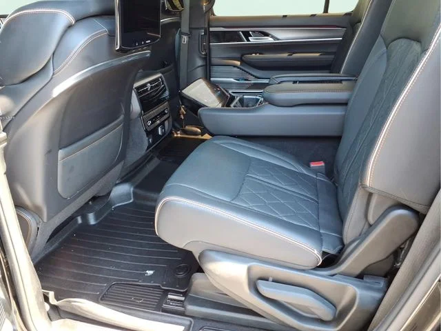 Used 2023 Black Jeep Series III image 12
