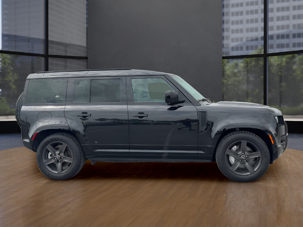 Used 2024 Santorini Black Metallic Land Rover X-Dynamic SE image 4