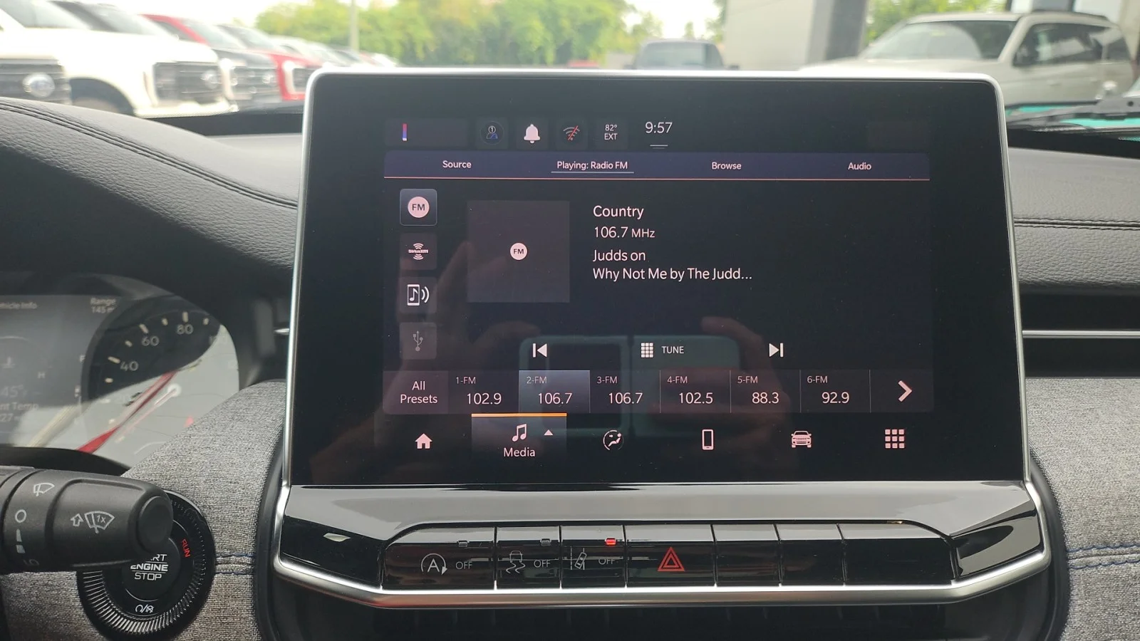 Used 2024 Black Jeep Latitude image 18