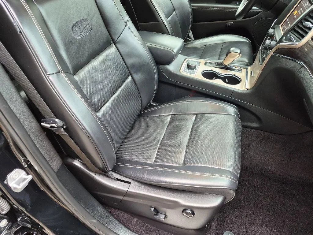 Used 2017 Black Jeep Overland image 30