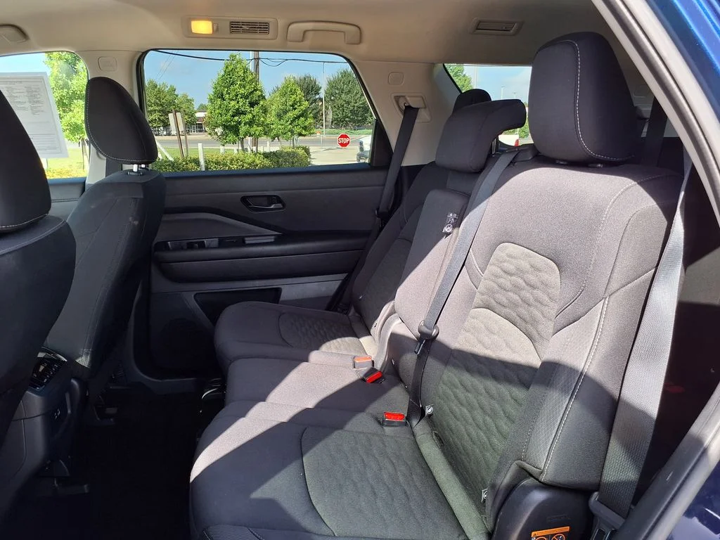 Used 2025 Blue Nissan SV image 18