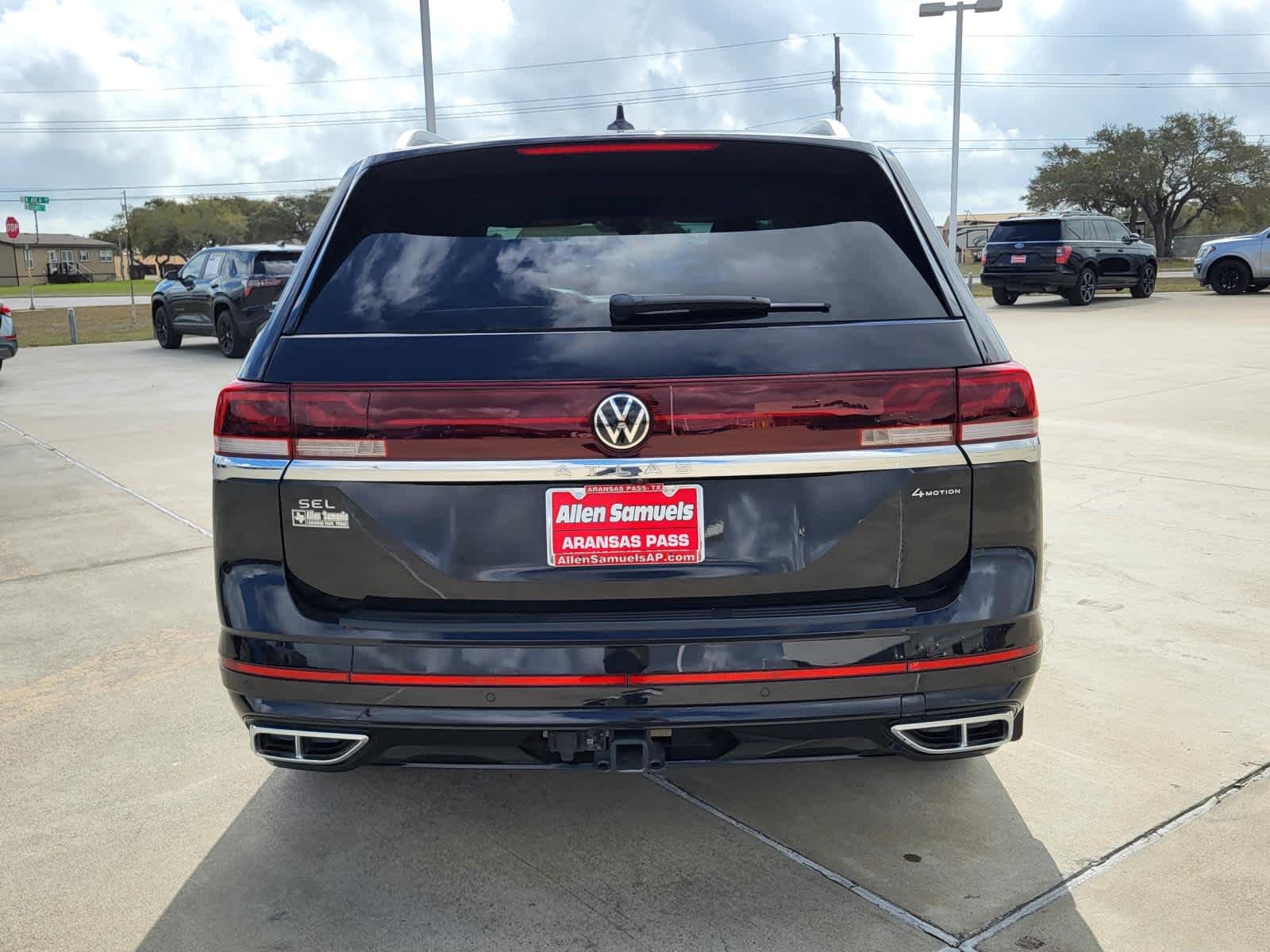Used 2024 Deep Black Pearl Volkswagen 2.0T SEL Premium R-Line image 4