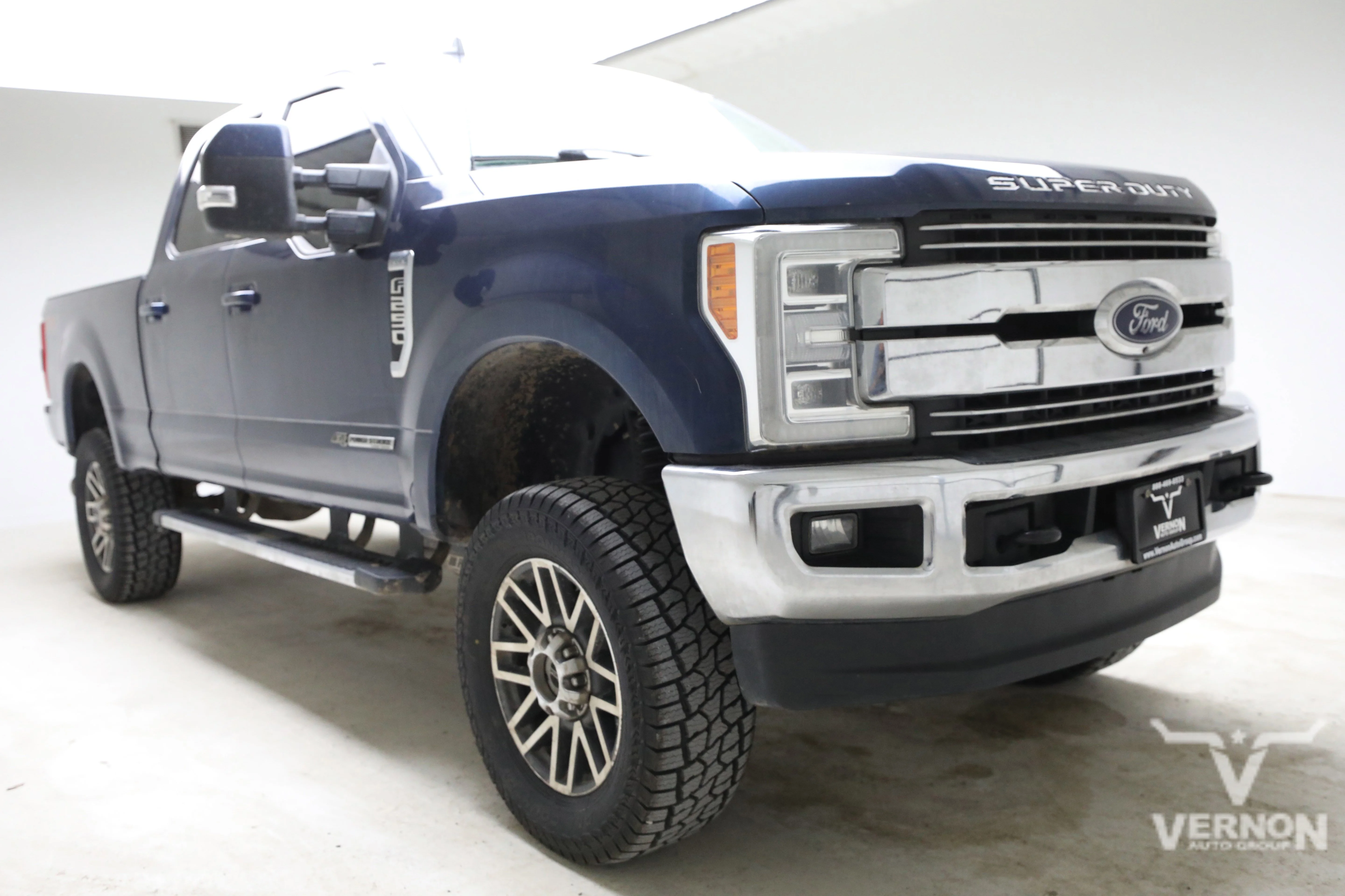 Pre-Owned 2019 Ford Super Duty F-250 Lariat Crew Cab 4x4 Fx4